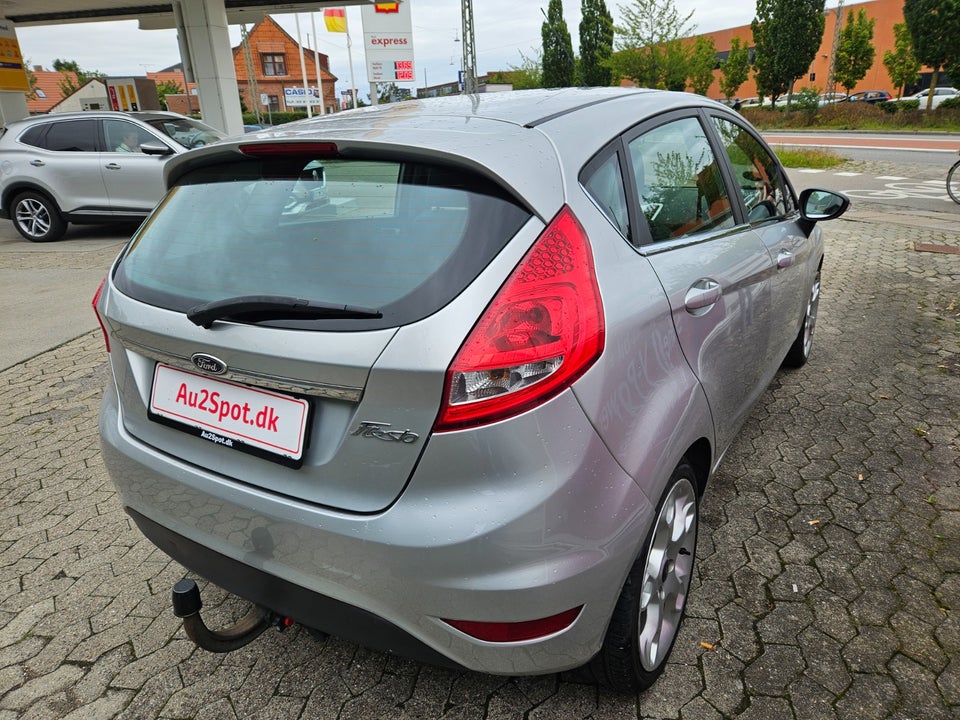 Ford Fiesta 1,4 Titanium aut. 5d