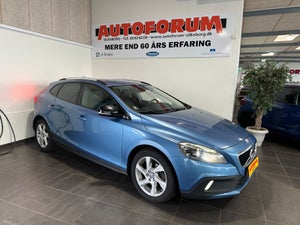 Volvo V40 CC, modelår 2015, 243,000 km