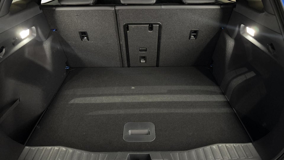 Ford Explorer 84 Premium Extended Range AWD 5d