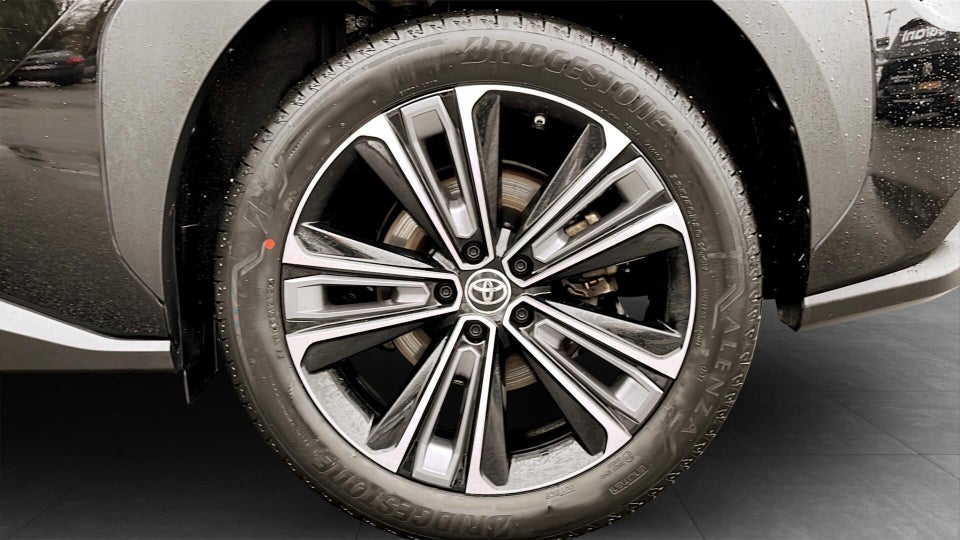 Toyota bZ4X Executive 5d