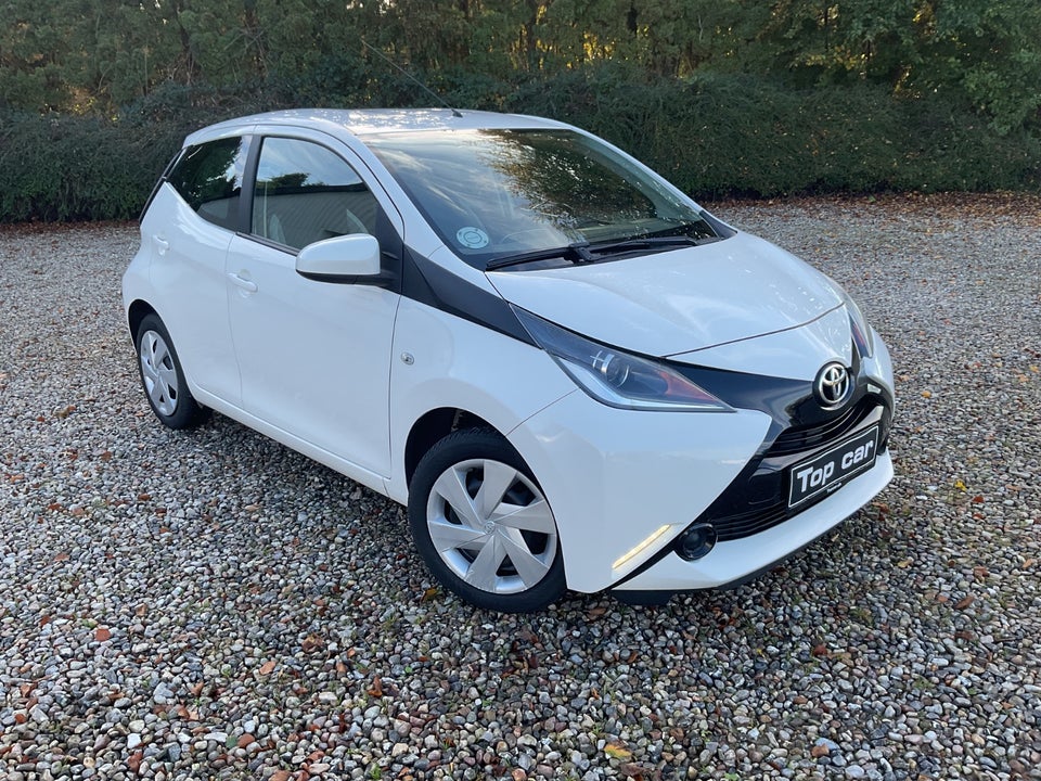 Toyota Aygo 1,0 VVT-i x-play x-touch 5d