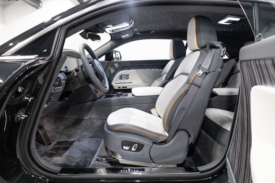 Rolls-Royce Spectre 2d