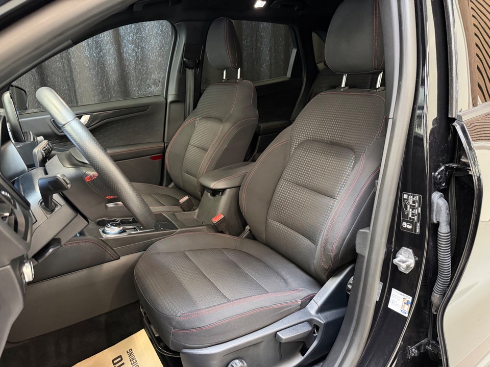 Ford Kuga 2,5 PHEV ST-Line CVT 5d