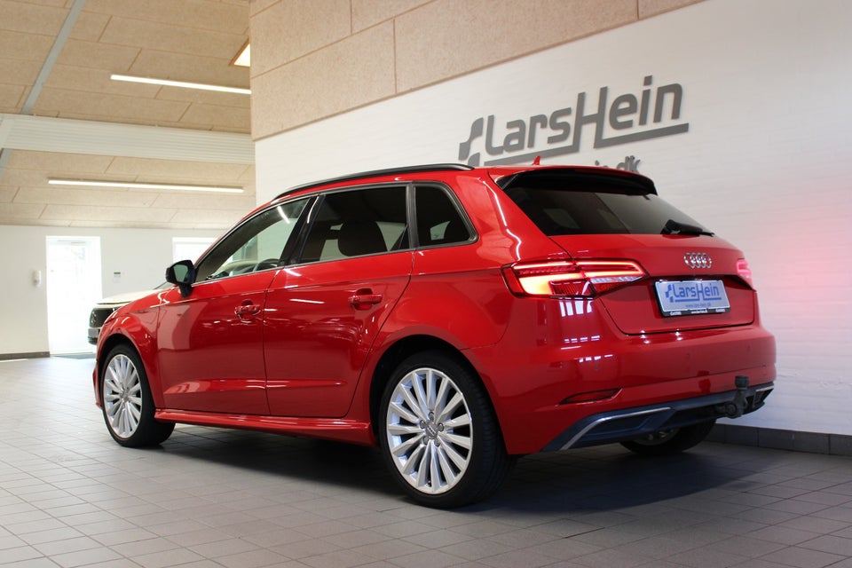 Audi A3 1,4 e-tron S-line Sportback S-tr. 5d