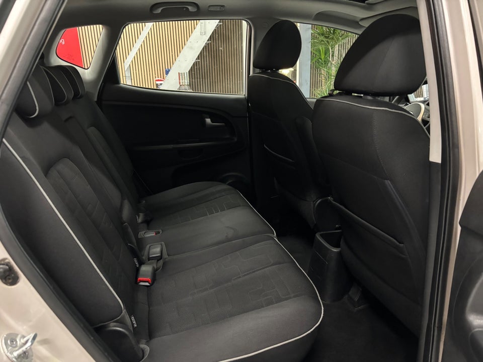 Kia Venga 1,4 CVVT Exclusive Fashion 5d