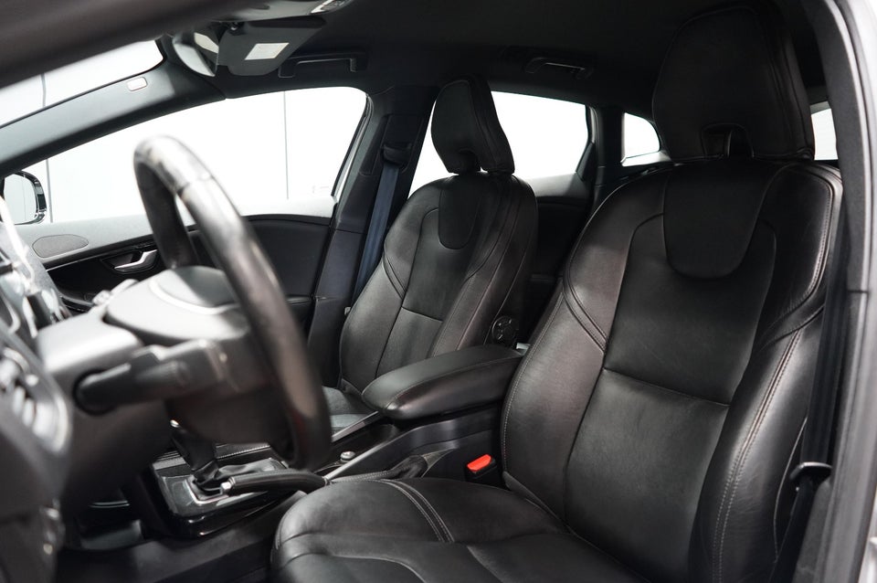 Volvo V40 1,5 T3 152 Dynamic Edition aut. 5d