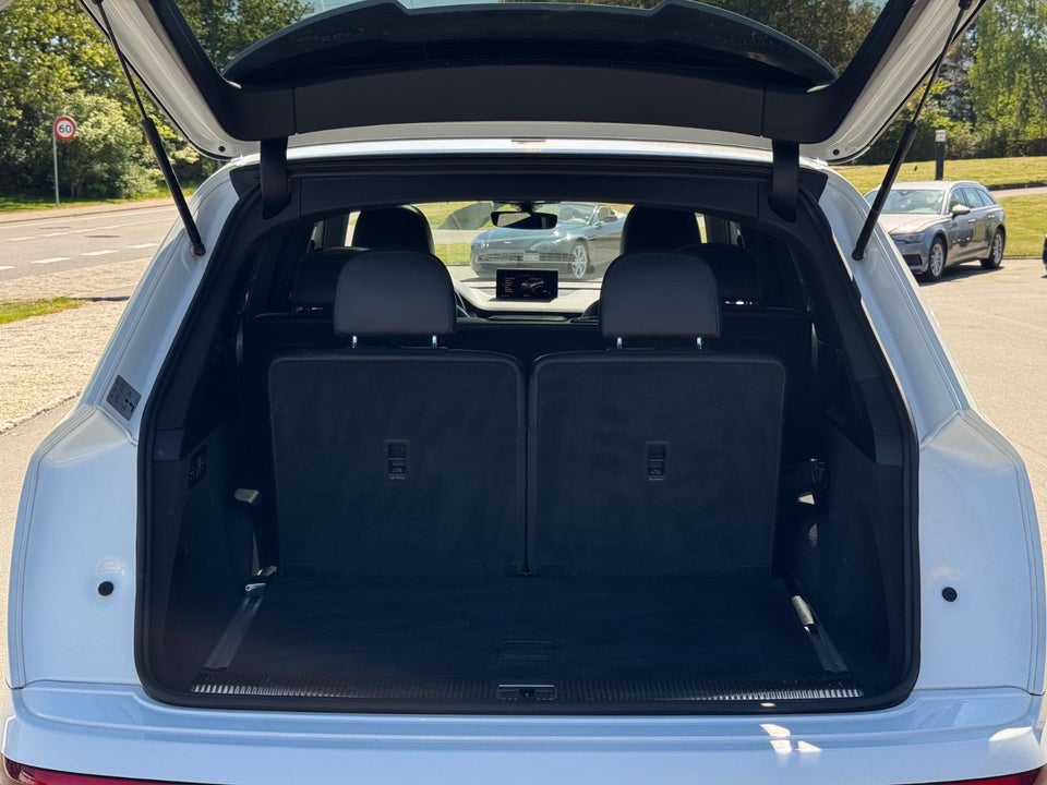 Audi SQ7 4,0 TDi quattro Tiptr. 7prs 5d