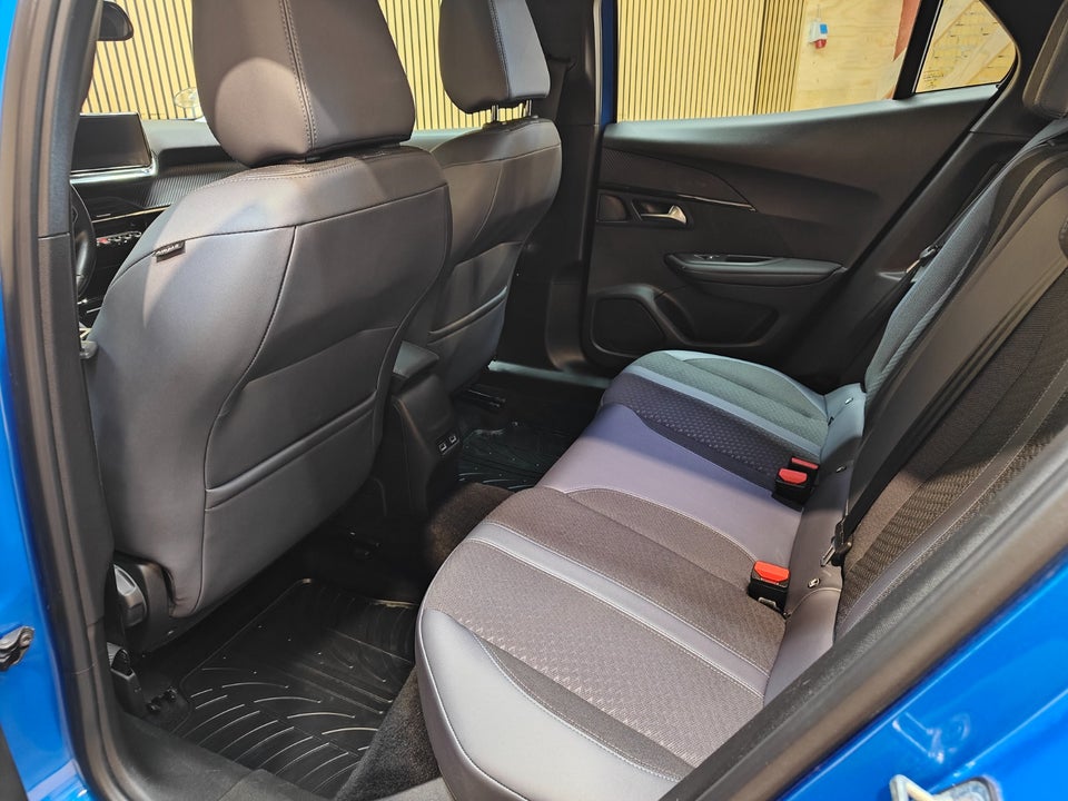 Peugeot e-2008 50 Allure 5d