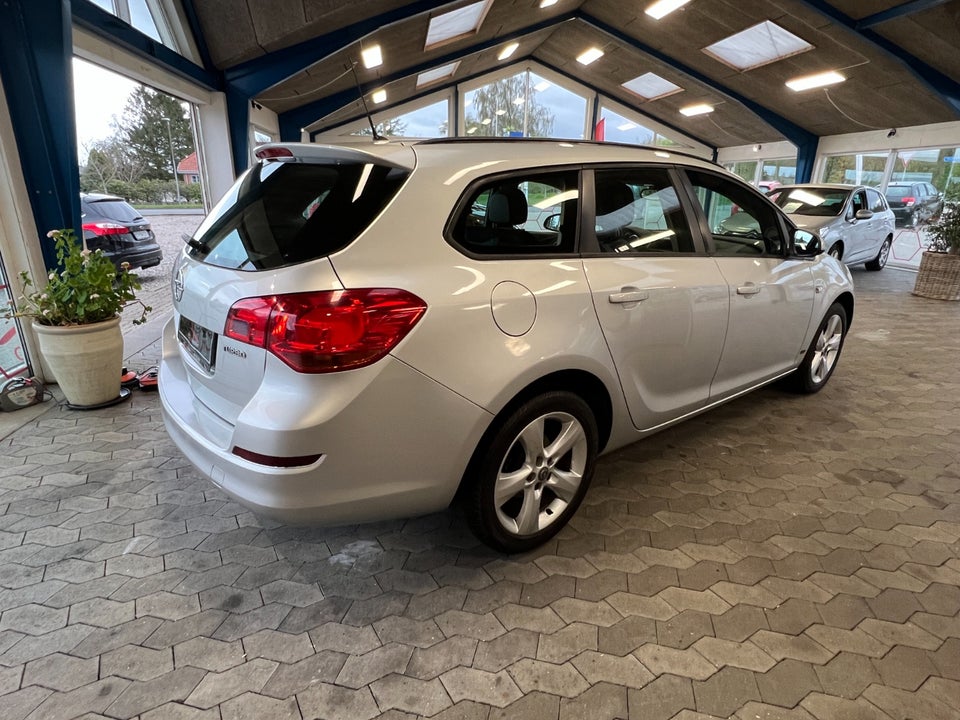 Opel Astra 1,4 T 140 Sport Sports Tourer 5d