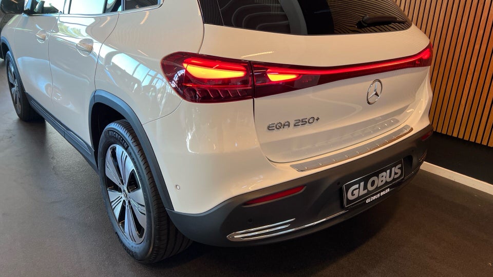 Mercedes EQA250+ Progressive 5d