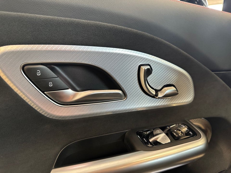 Mercedes CLA350 EQ 4Matic 4d