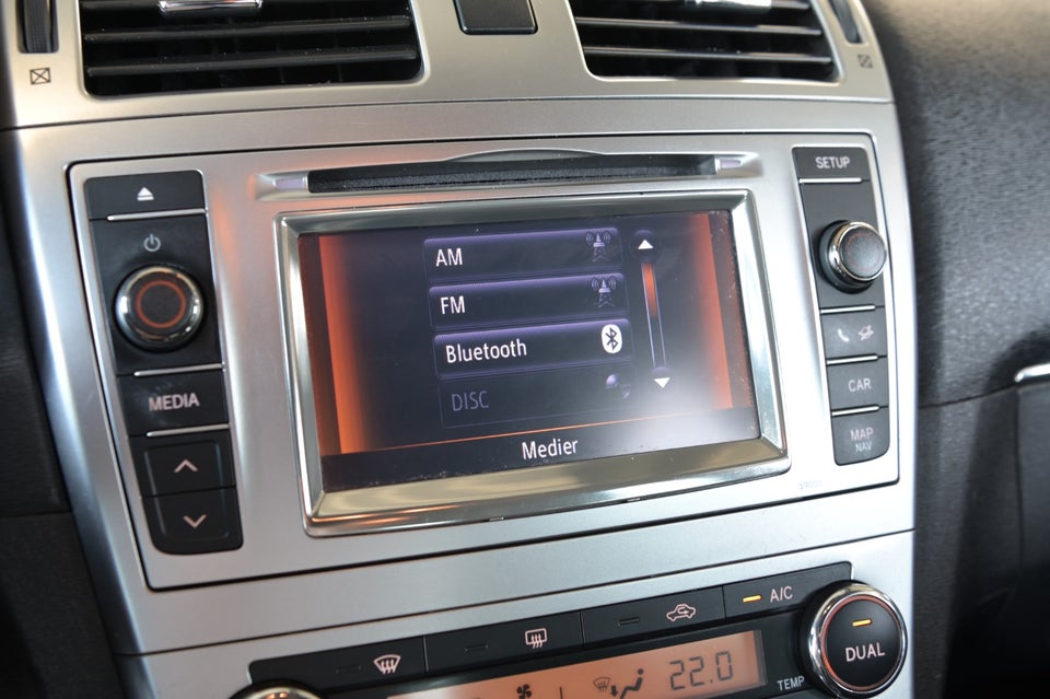 Toyota Avensis 1,8 VVT-i T2 Premium stc. 5d