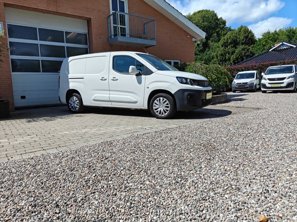 Peugeot Partner 1,5 BlueHDi 100 L1V1 Ultimate Van