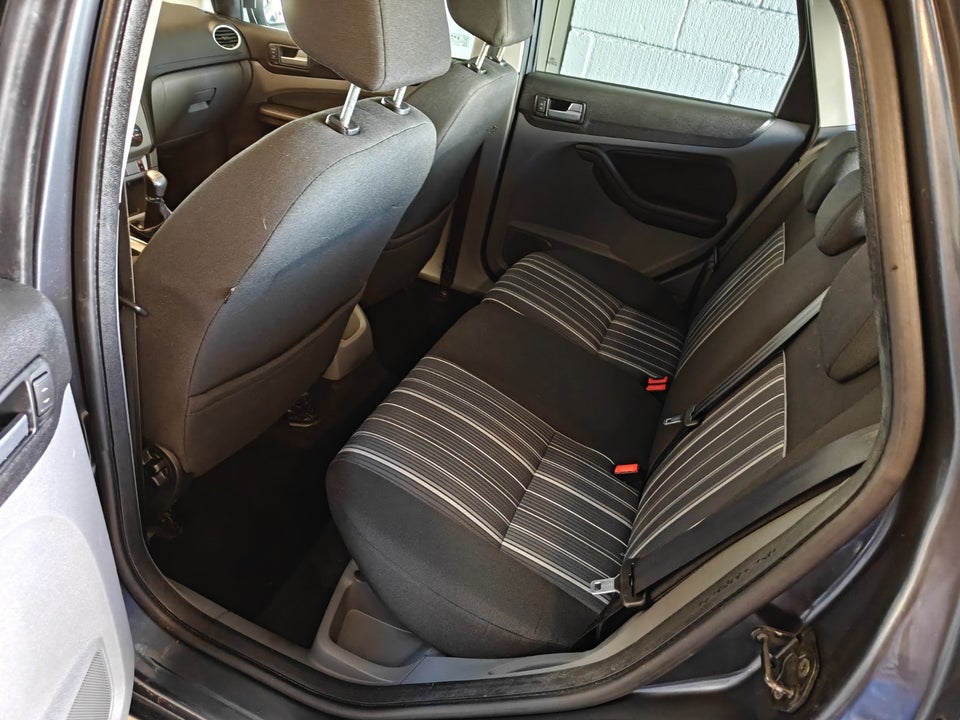 Ford Focus 1,6 TDCi 109 Trend stc. 5d