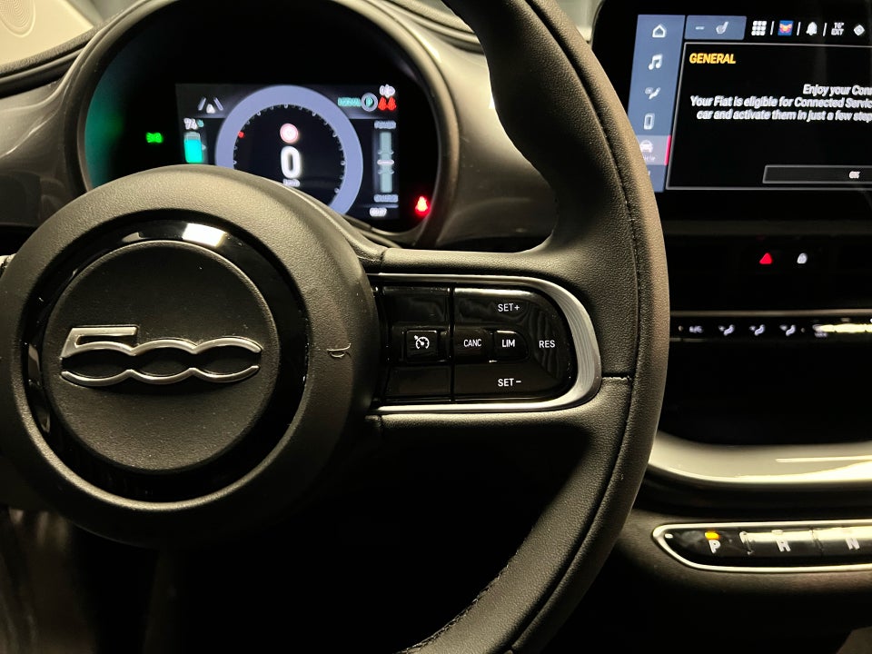 Fiat 500e 42 Icon 3d