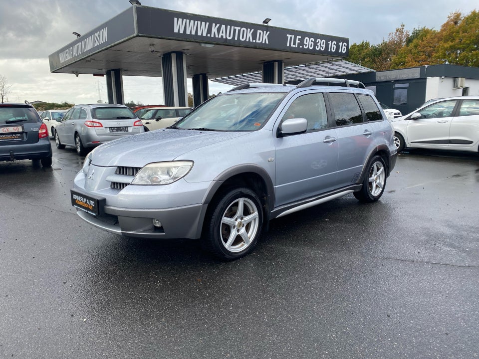 Mitsubishi Outlander 2,4 Sport Van 4WD 5d