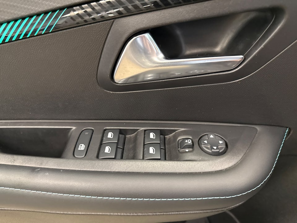 Peugeot 208 1,2 PureTech 100 Platin Pack 5d