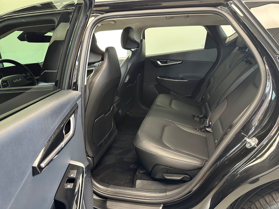 Kia EV6 77 Long Range Upgrade 5d