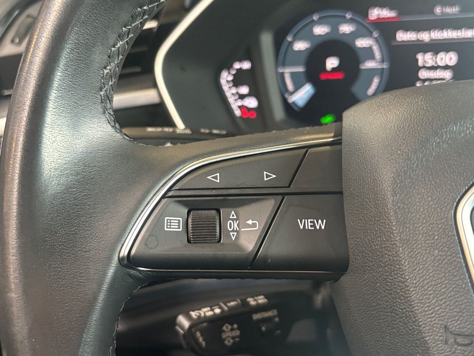 Audi Q3 45 TFSi e Attitude plus S-tr. 5d