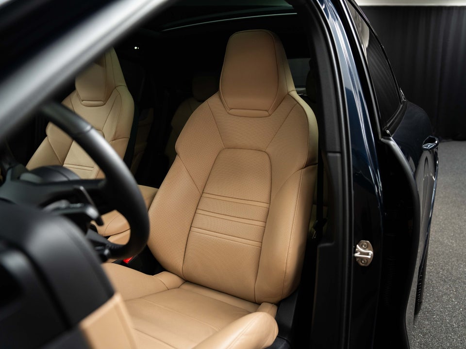 Porsche Cayenne 3,0 E-Hybrid Coupé Tiptr. 5d