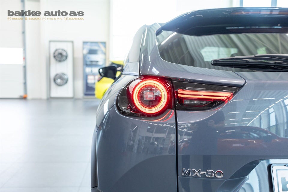 Mazda MX-30 e-SkyActiv Cosmo 5d
