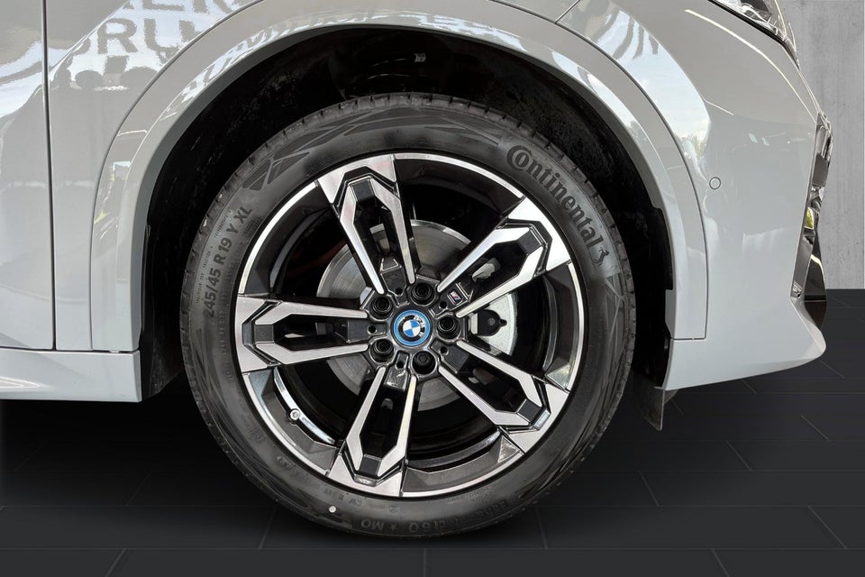 BMW iX2 eDrive20 M-Sport 5d