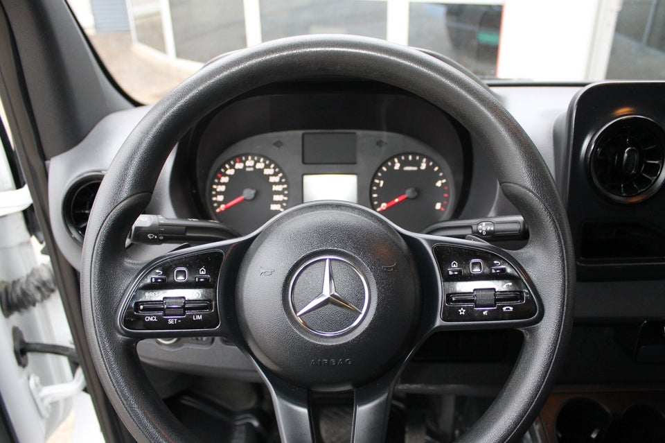 Mercedes Sprinter 214 2,2 CDi A2 Kassevogn aut. FWD