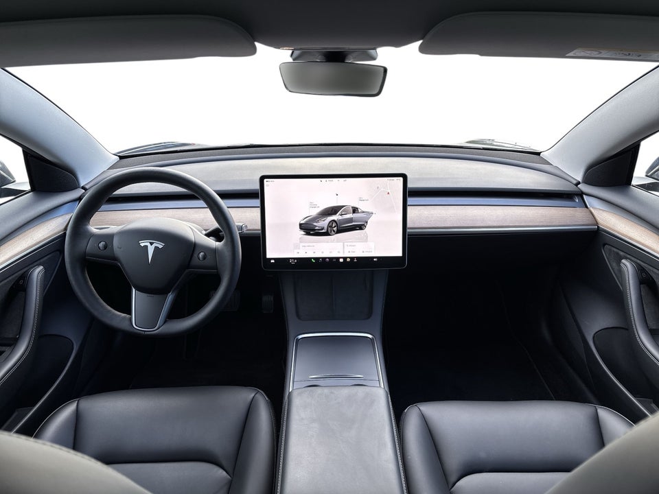 Tesla Model 3 RWD 4d