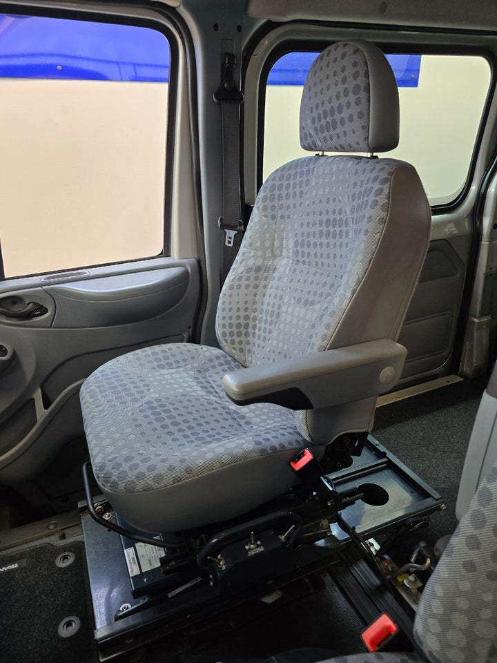 Ford Transit 300S Kombi 2,2 TDCi 100