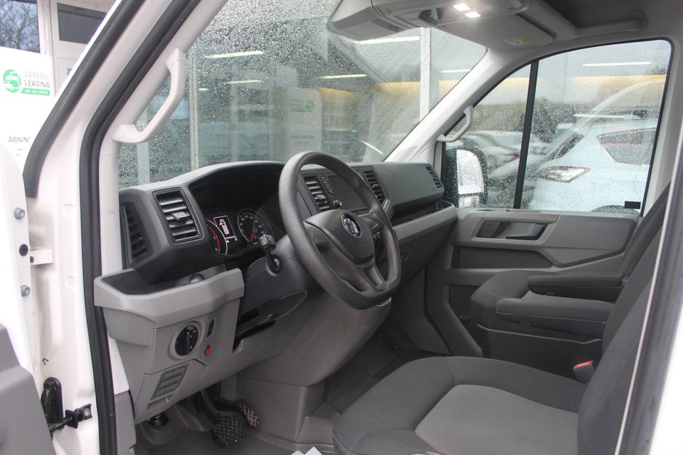 VW Crafter 35 2,0 TDi 140 Kassevogn L3H2 aut.