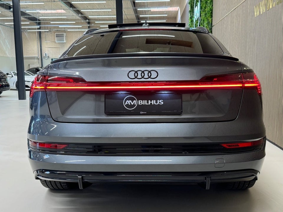 Audi e-tron 55 S-line Sportback quattro 5d