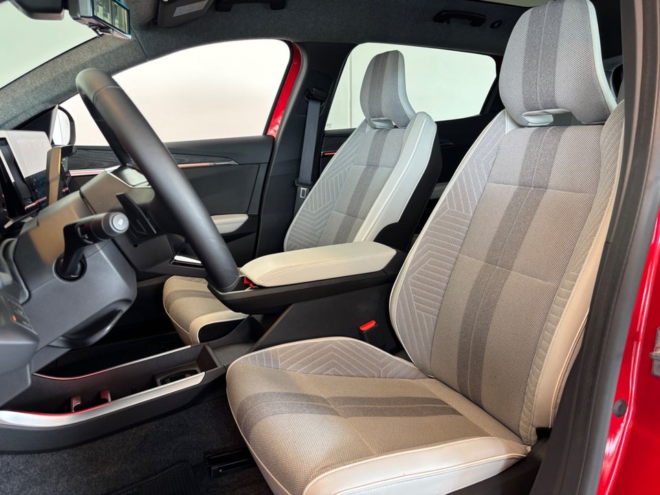 Renault Scenic E-Tech 87 Iconic 5d