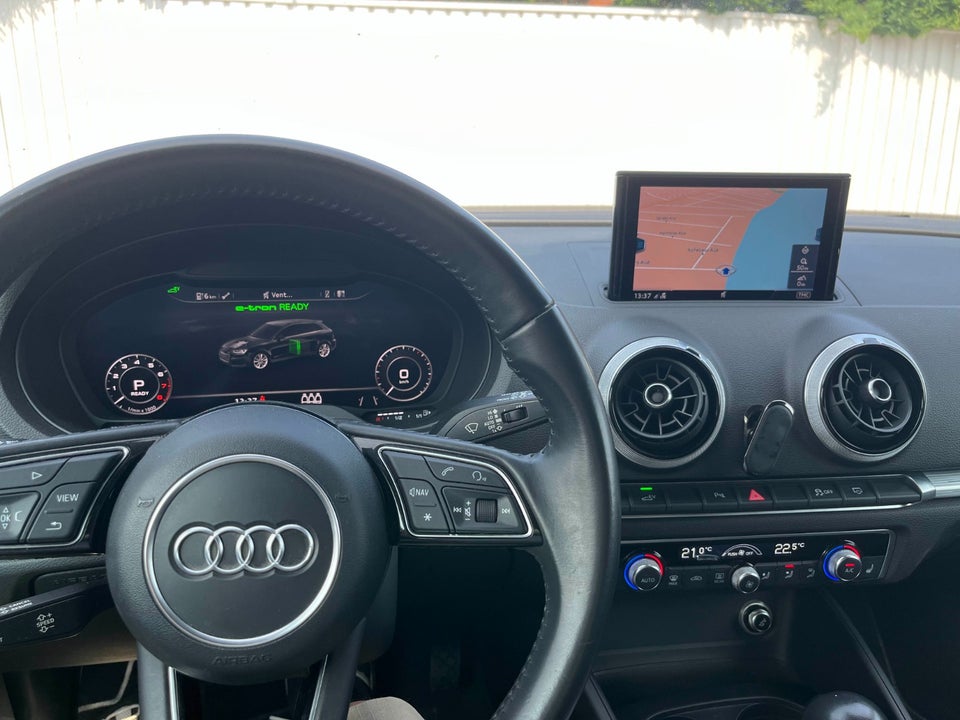 Audi A3 1,4 e-tron Sportback S-tr. 5d