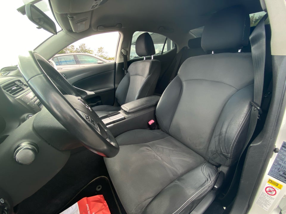 Lexus IS250 2,5 aut. 4d
