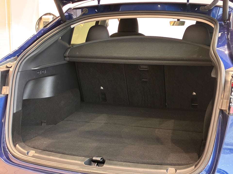 Tesla Model Y RWD 5d