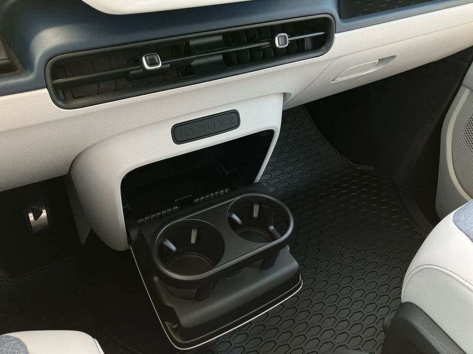 VW ID.Buzz 77 Pro SWB 5d