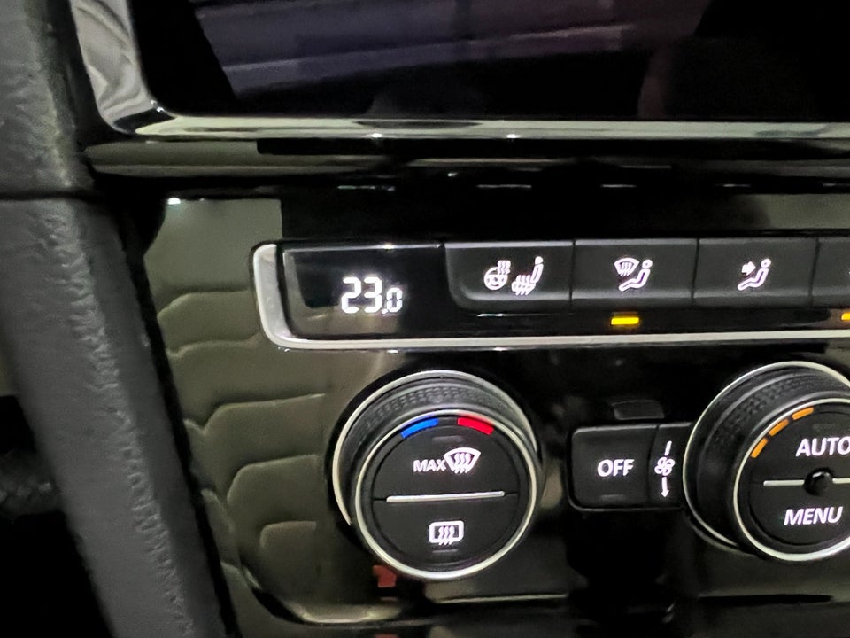 VW Golf VII 1,5 TSi 150 Highline Variant DSG 5d