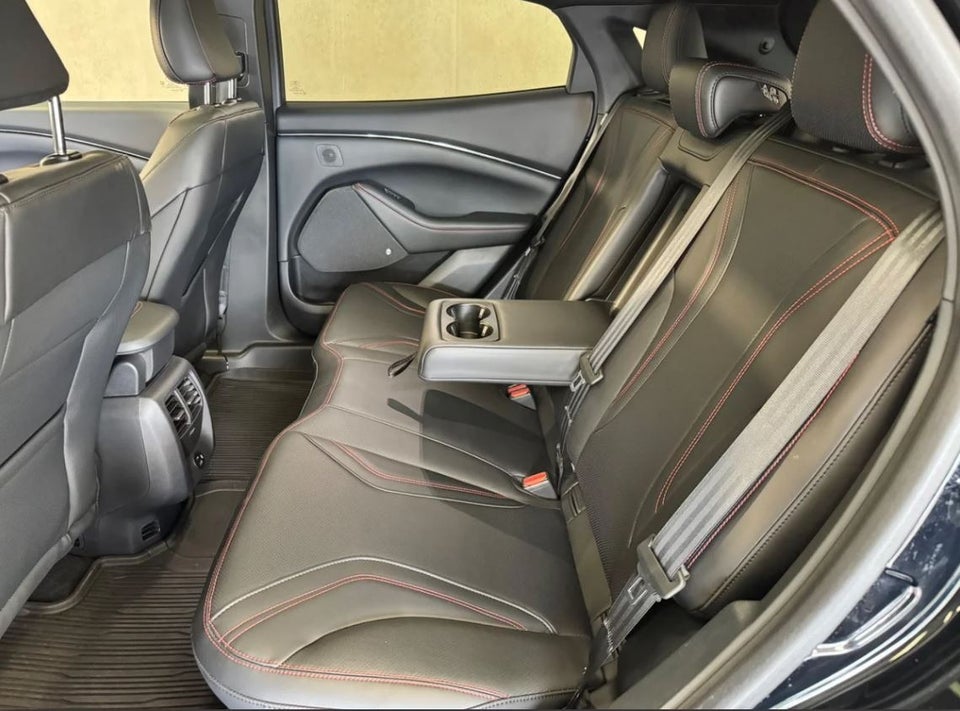 Ford Mustang Mach-E 98 Extended Range AWD 5d