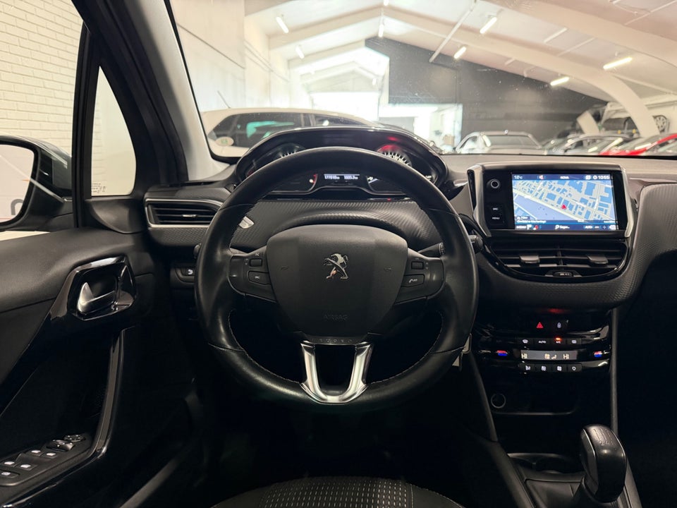 Peugeot 208 1,5 BlueHDi 100 Infinity Sky 5d