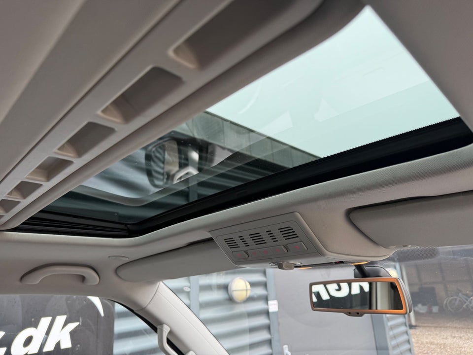 VW Multivan 2,0 TDi 180 Highline DSG 4Motion kort 4d