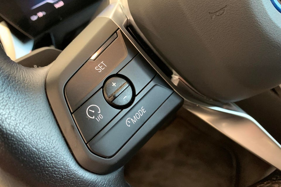 BMW iX1 xDrive30 X-Line 5d