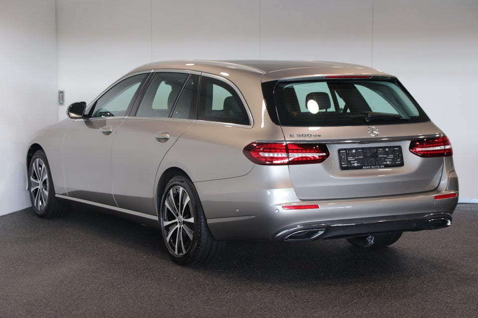 Mercedes E300 de 2,0 Advantage stc. aut. 5d