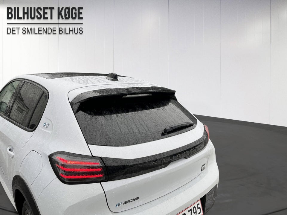 Peugeot e-208 54 GT Pack 5d