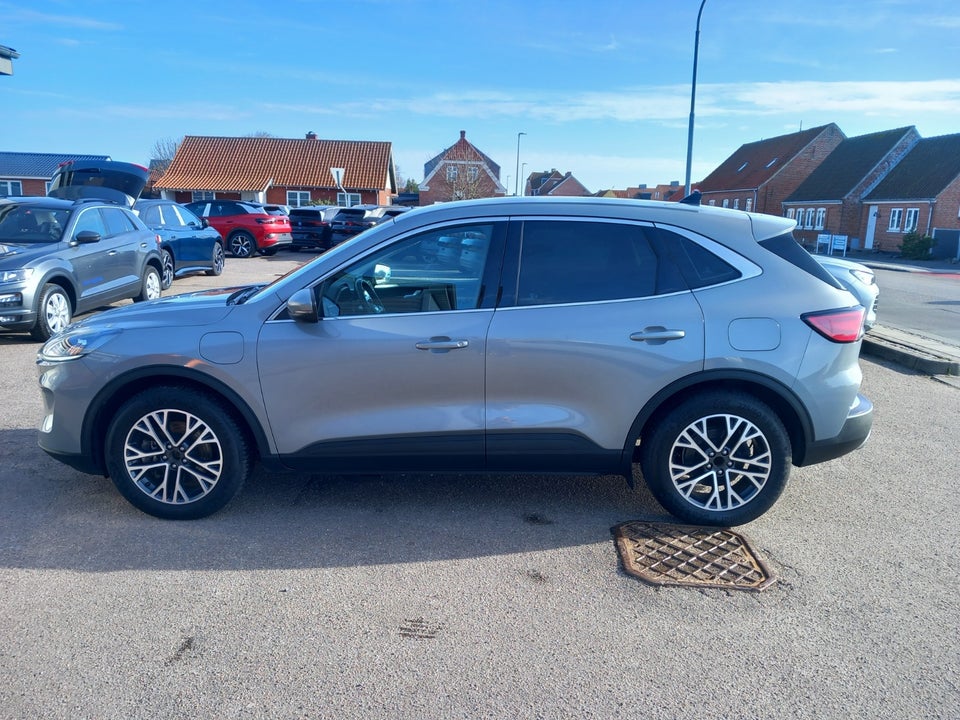 Ford Kuga 2,5 PHEV Titanium CVT 5d