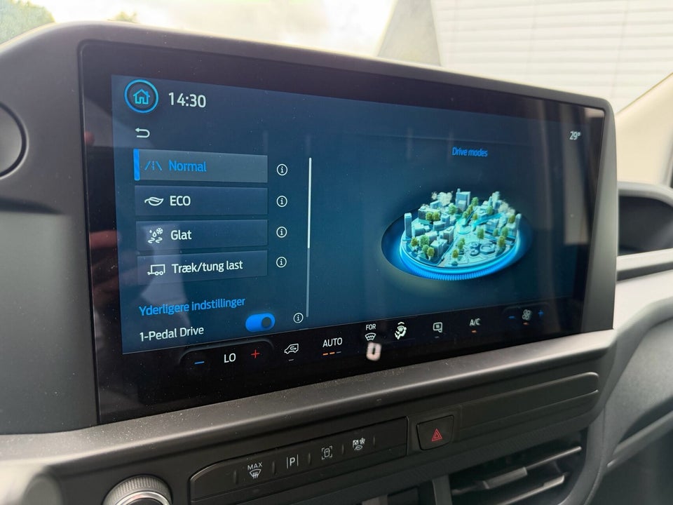 Ford E-Transit Custom 320 L1 64 Trend