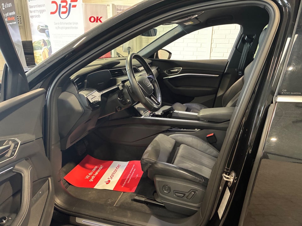 Audi Q8 e-tron 55 quattro 5d