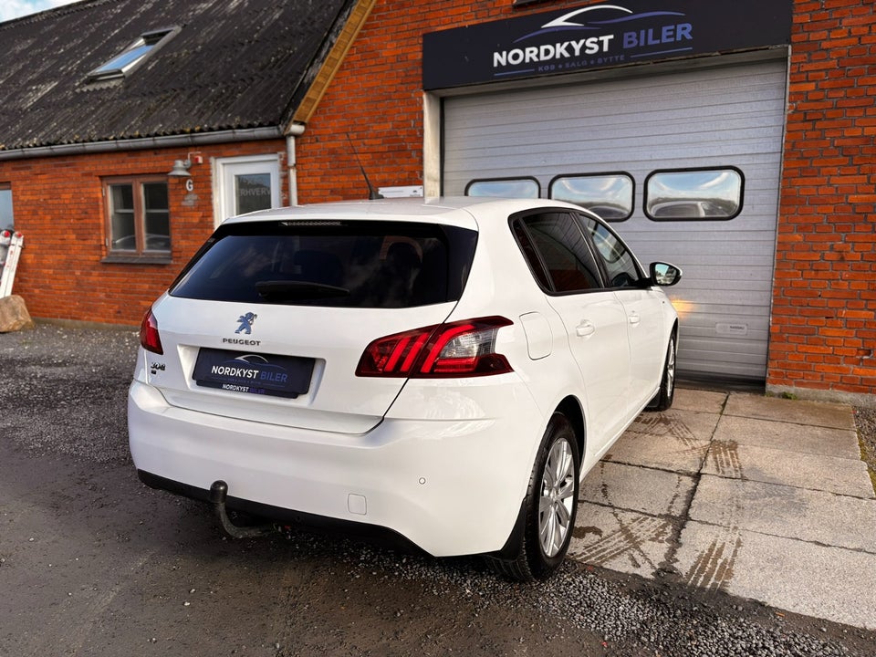 Peugeot 308 1,5 BlueHDi 130 Style 5d