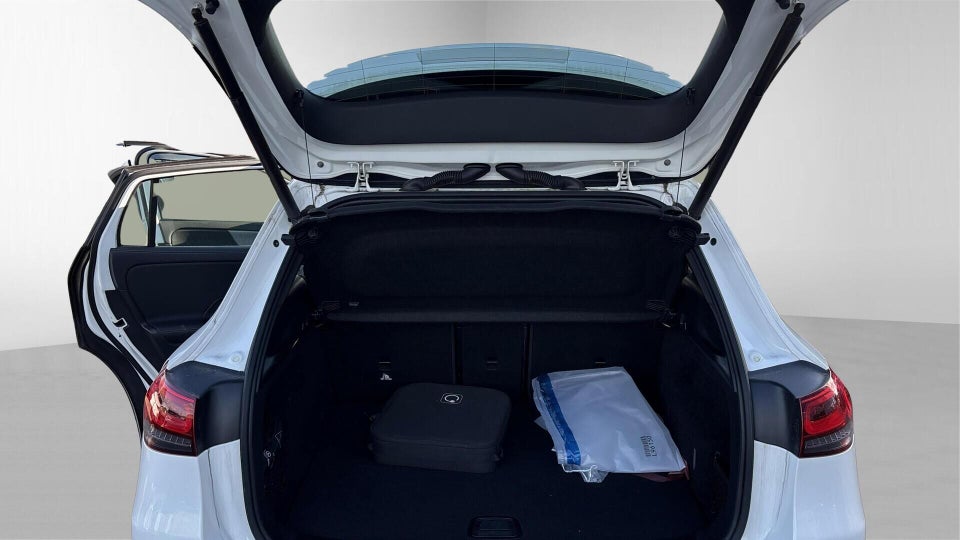 Mercedes EQA250 Progressive 5d