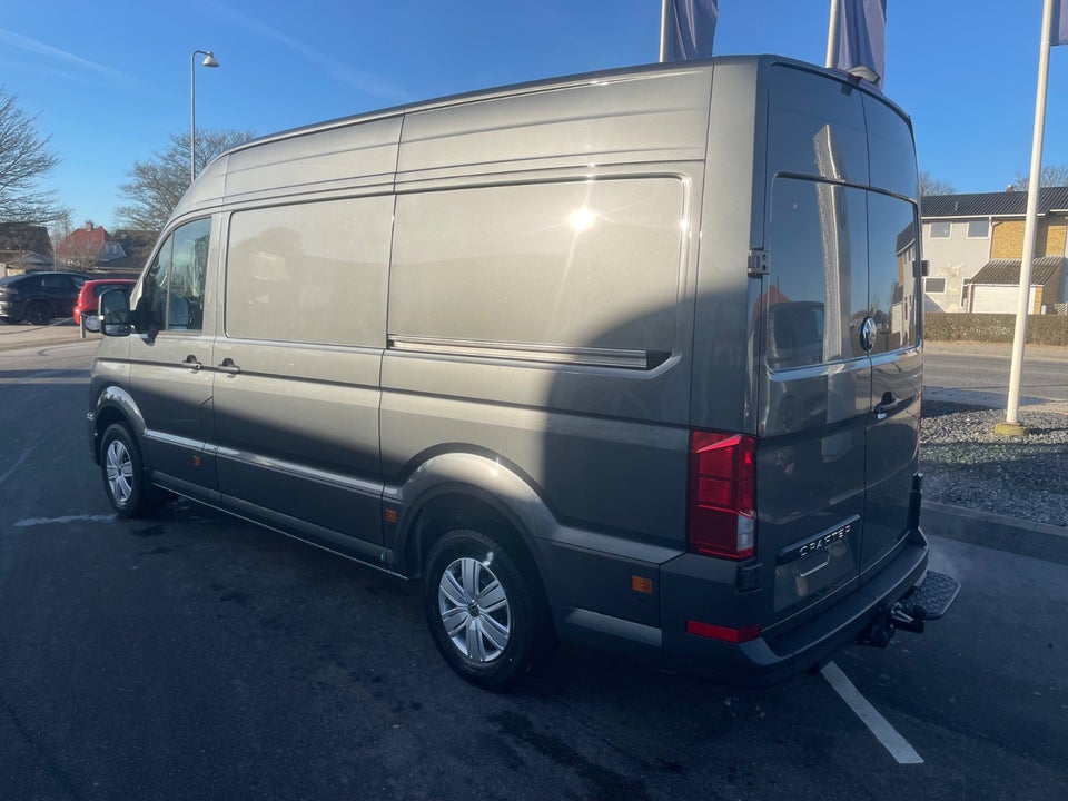 VW Crafter 35 2,0 TDi 177 Kassevogn L3H3 aut.