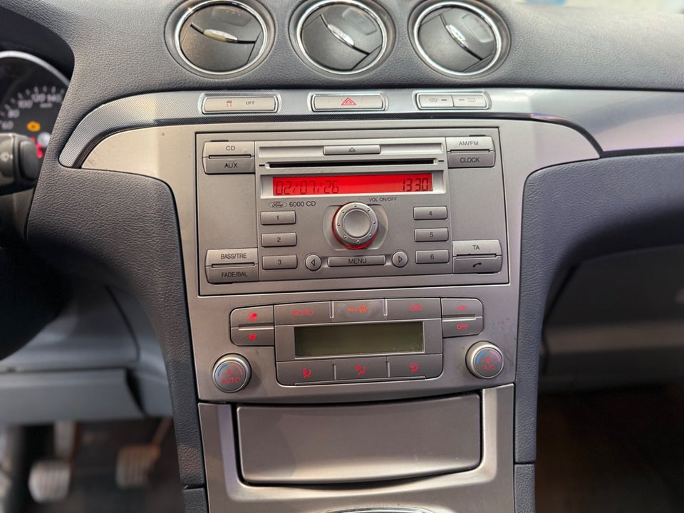 Ford S-MAX 2,0 Titanium 5d